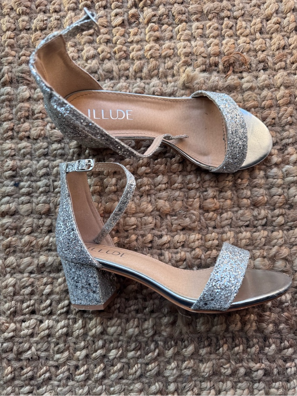 ILLUDE Silver Glitter Block Heel Sandals with Ankle Strap